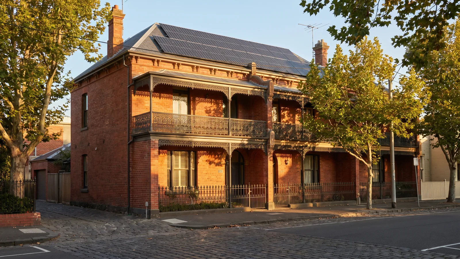 Solar panels and home battery on a house in Victoria